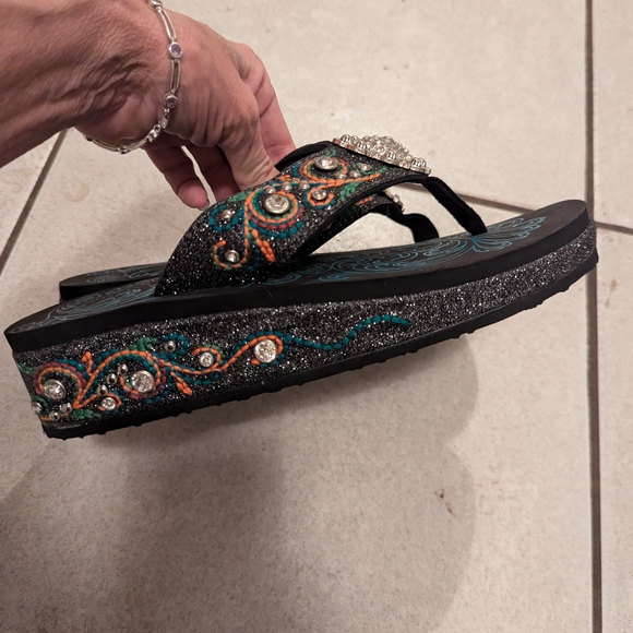 Montana West flip-flops size 9🏖️🌅 - Picture 6 of 11